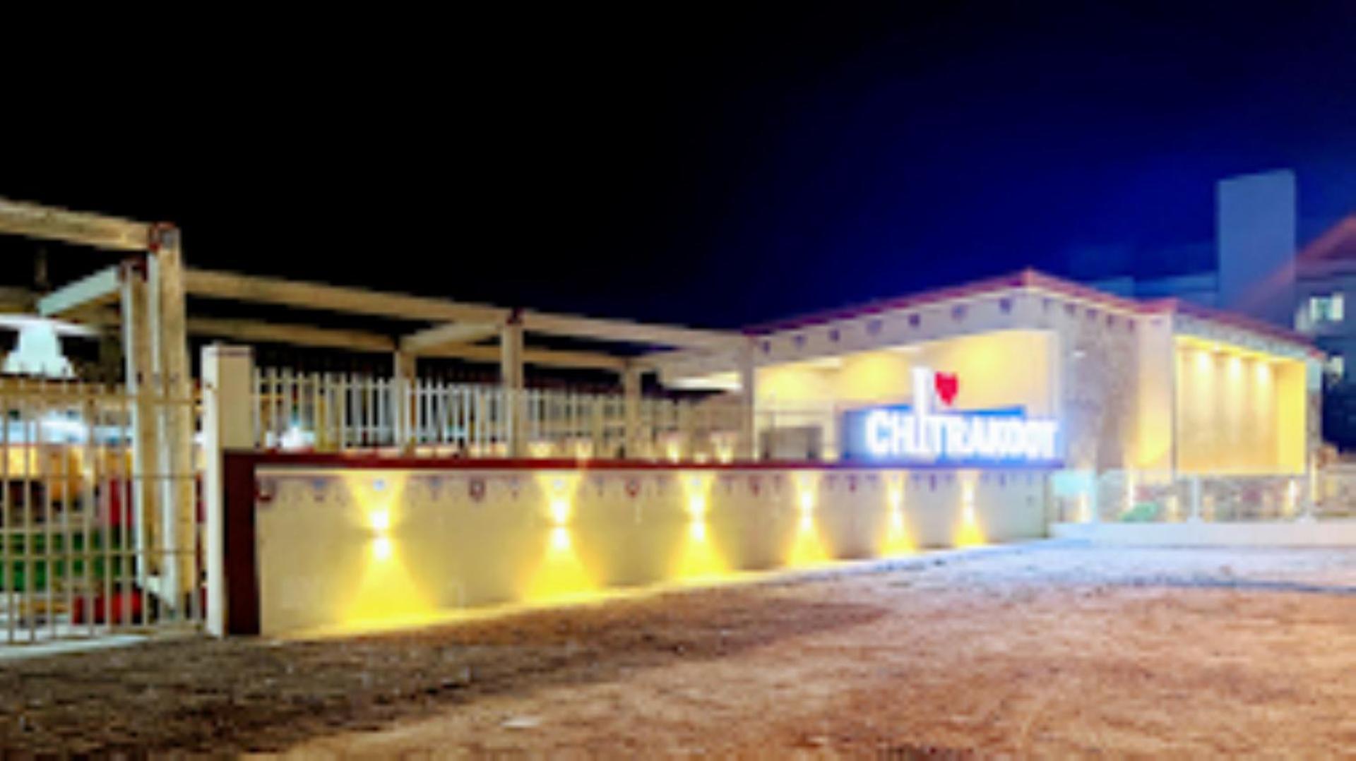 Hotel Parth Sitapur Muafi Екстер'єр фото